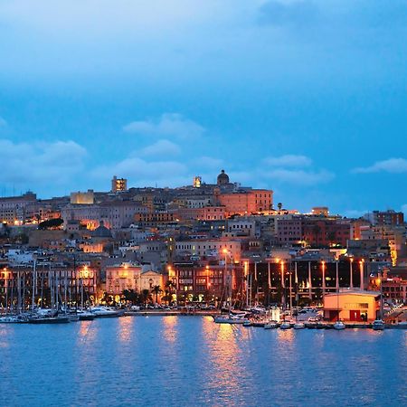 Casa Storica Di Charme Con Vista Mare Nel Cuore Di كالياري المظهر الخارجي الصورة