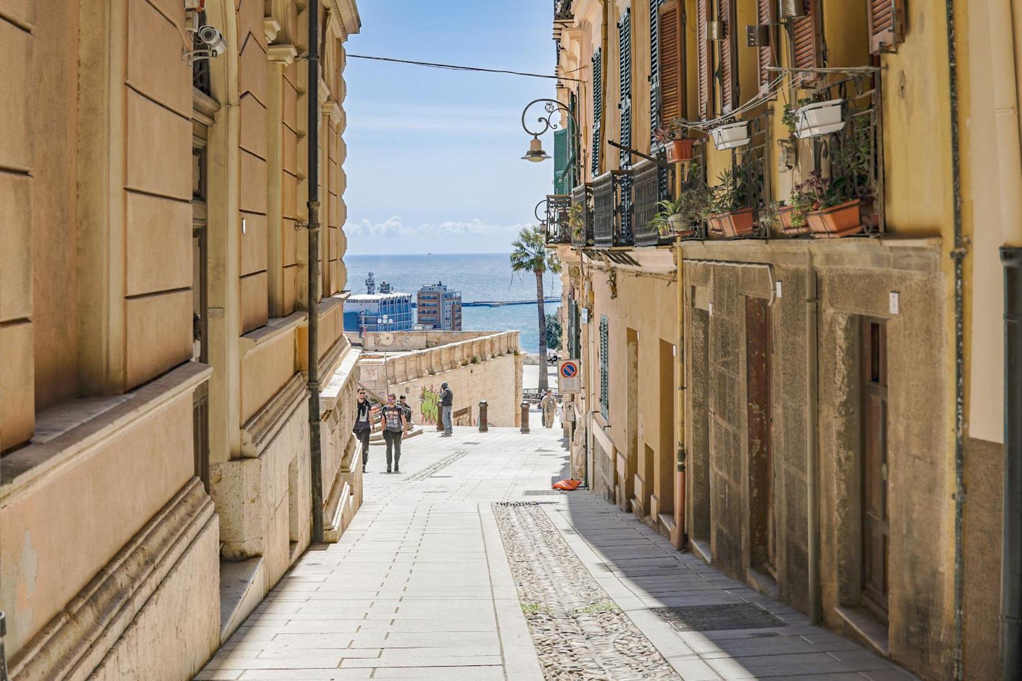Casa Storica Di Charme Con Vista Mare Nel Cuore Di كالياري المظهر الخارجي الصورة
