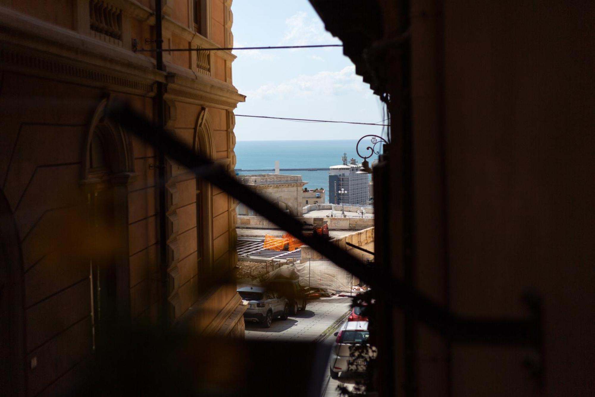 Casa Storica Di Charme Con Vista Mare Nel Cuore Di كالياري المظهر الخارجي الصورة